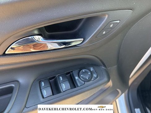 Used 2021 Chevrolet Equinox Premier image 11