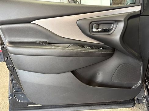 Used 2024 Nissan Murano SV AWD/4WD image 10