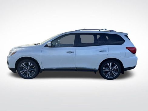 Used 2018 Nissan Pathfinder Platinum image 3