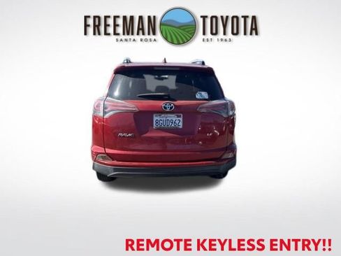 Used 2016 Toyota RAV4 LE FWD image 6