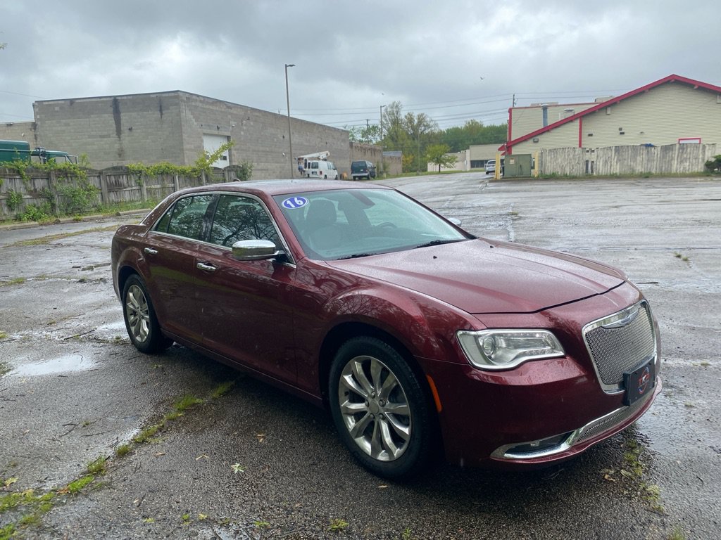 Used 2016 Chrysler 300 C AWD/4WD image 7