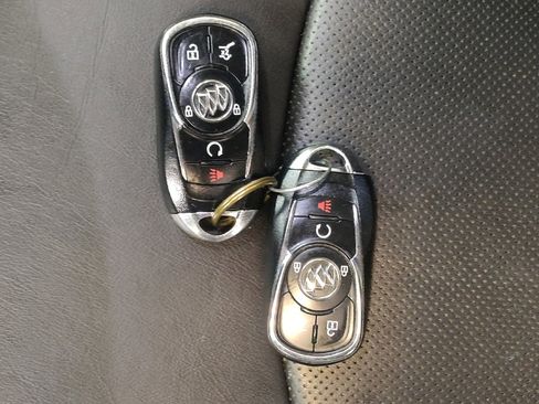 Used 2016 Buick Envision Premium image 32