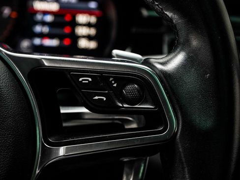 Used 2018 Porsche Macan S image 26