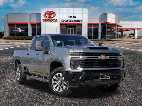 Used 2024 Chevrolet Silverado 2500 Custom w/ Custom Value Package image 1