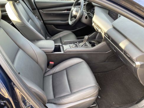 Used 2022 MAZDA MAZDA3 s image 21