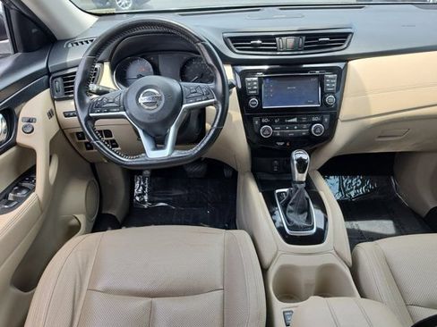 Used 2017 Nissan Rogue SL w/ SL Premium Package FWD image 17