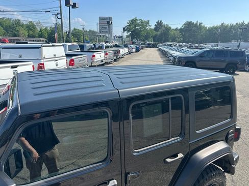 Used 2023 Jeep Wrangler Unlimited w/ Cold Weather Group AWD/4WD image 37
