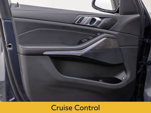 Used 2022 BMW X5 xDrive45e w/ Climate Comfort Package image 12