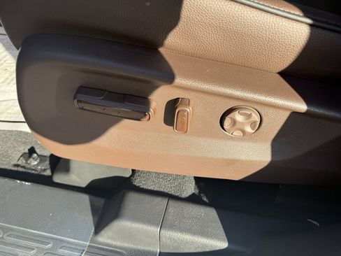 New 2026 Honda Odyssey Touring image 17