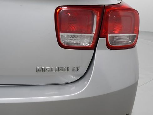 Used 2015 Chevrolet Malibu LT image 22