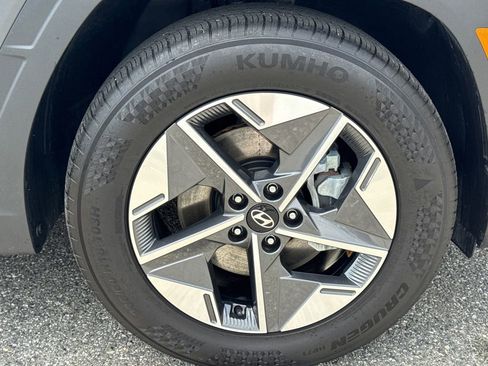 Used 2025 Hyundai Tucson SEL FWD image 12