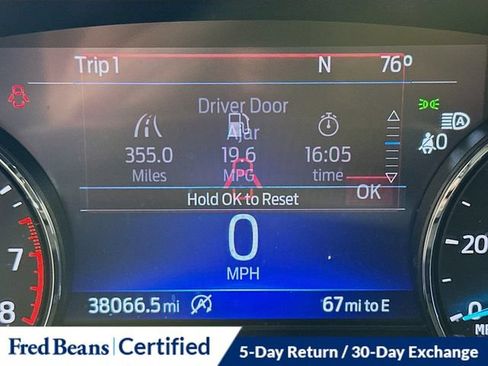 Used 2023 Ford Explorer XLT w/ Equipment Group 202A AWD/4WD image 13
