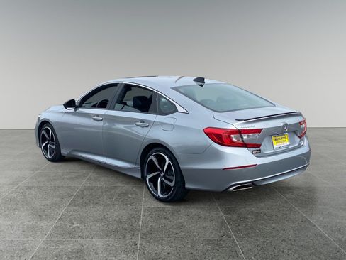 Used 2022 Honda Accord Sport image 3