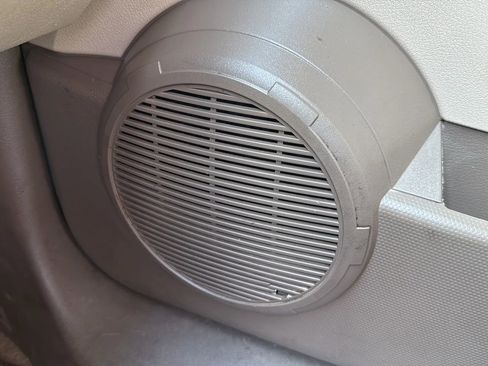 Used 2009 Jeep Liberty Sport image 28