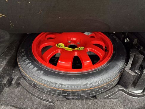 Used 2018 Jaguar XF S image 34