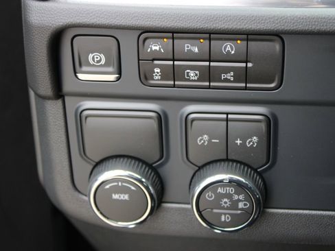 New 2026 Chevrolet Tahoe Premier image 38