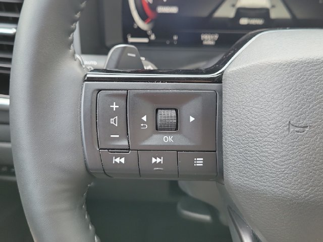Certified 2025 Nissan Rogue SL w/ SL Premium Package FWD image 27
