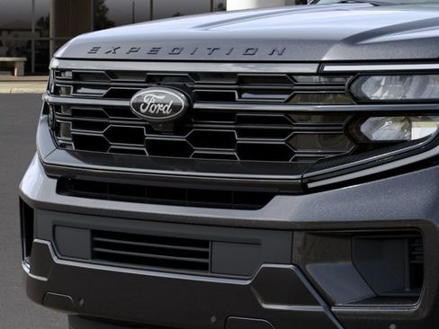 New 2027 Ford Expedition Platinum w/ Stealth Performance Package AWD/4WD image 17