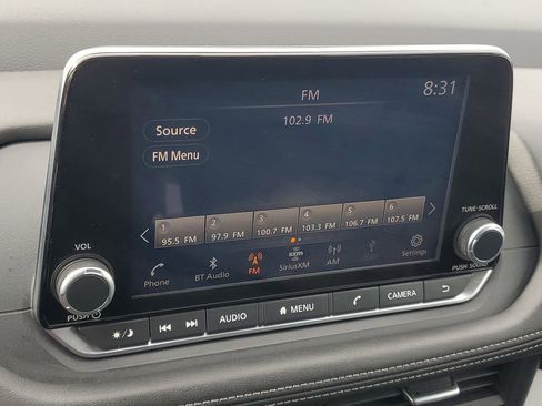 Used 2025 Nissan Rogue SV image 20