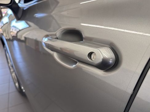 Certified 2025 Toyota Highlander Limited image 13