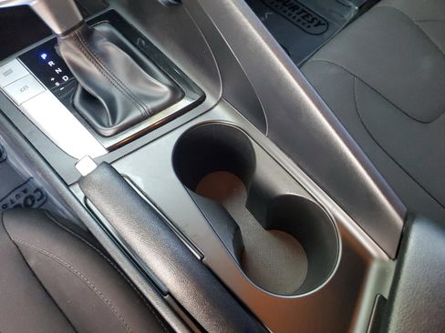 Used 2021 Hyundai Elantra SEL image 25