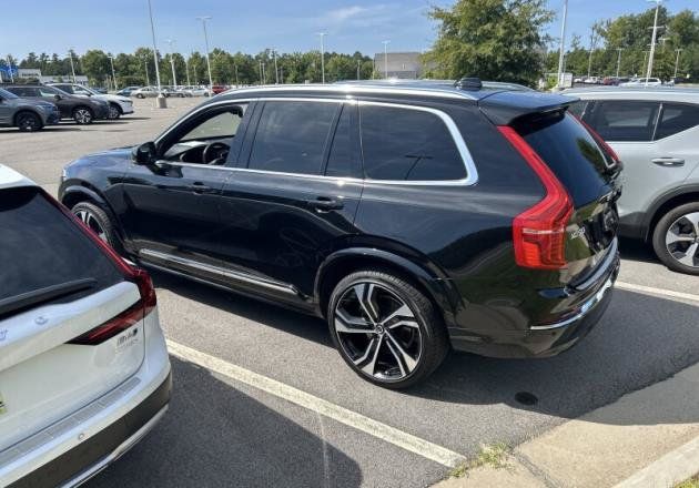 Certified 2024 Volvo XC90 B6 Ultimate w/ Protection Package Premier AWD/4WD image 10