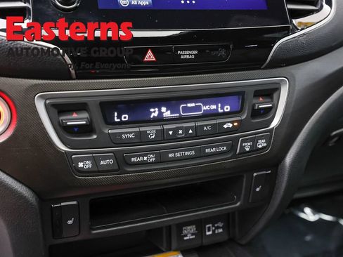 Used 2022 Honda Pilot TrailSport image 19
