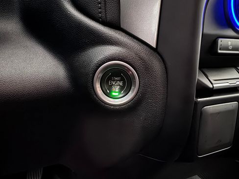 Certified 2021 Chevrolet Silverado 1500 LT AWD/4WD image 23