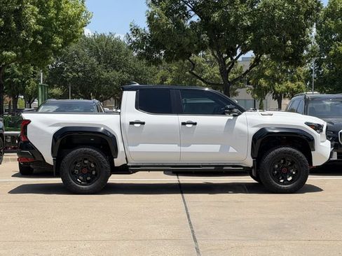 Certified 2025 Toyota Tacoma TRD Pro AWD/4WD image 4