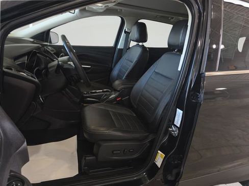 Used 2015 Ford Escape Titanium w/ Equipment Group 301A AWD/4WD image 12
