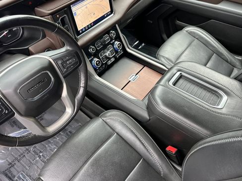 Used 2021 GMC Yukon Denali image 10
