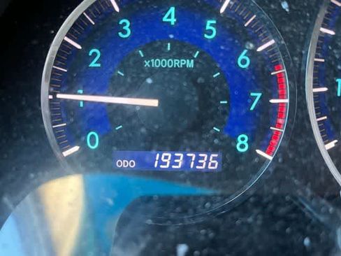 Used 2007 Toyota Sienna XLE image 7