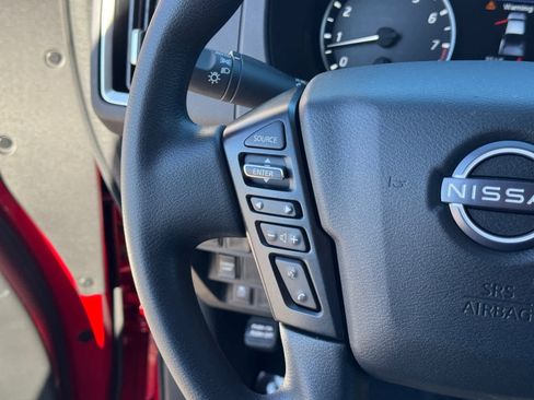Certified 2025 Nissan Frontier SV image 21
