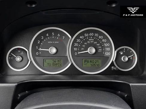 Used 2005 Mercury Mariner 4WD V6 image 2