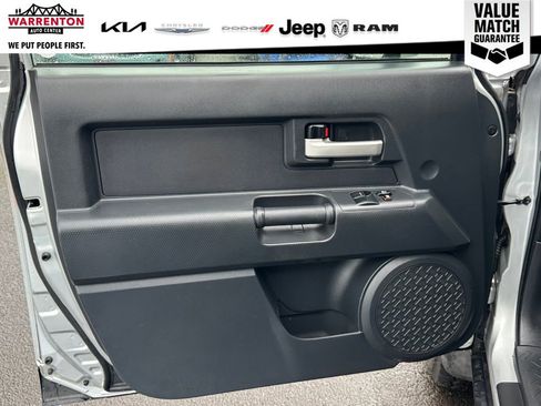 Used 2008 Toyota FJ Cruiser 4WD image 15