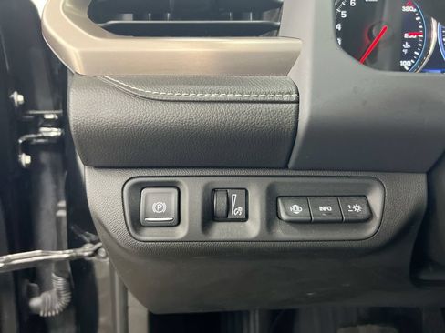 Used 2023 GMC Acadia Denali w/ Denali Ultimate Package AWD/4WD image 19