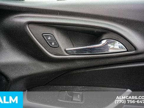 Used 2024 Chevrolet Trax LS FWD image 47