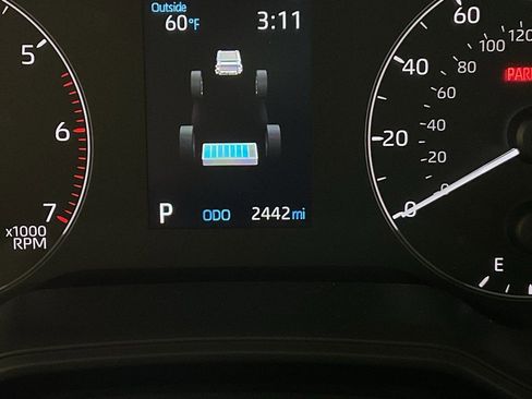 Used 2025 Toyota Corolla LE image 38