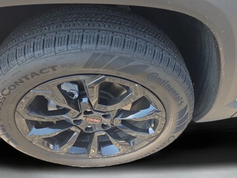 Certified 2026 GMC Terrain Elevation w/ Elevation Premium Package FWD image 9