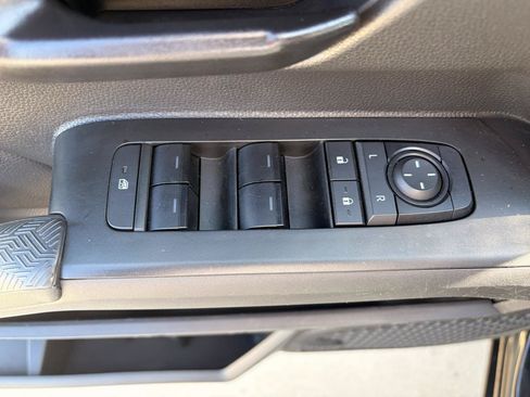 Used 2024 Toyota Tacoma SR5 AWD/4WD image 13