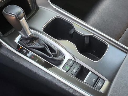 Used 2022 Honda Accord Sport image 18