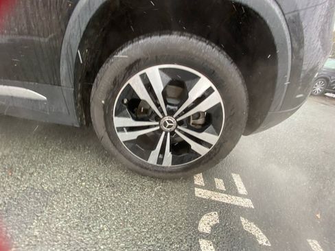 Used 2025 Mercedes-Benz GLA 250 4MATIC image 22