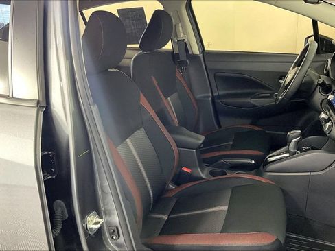 Used 2025 Nissan Versa SR w/ Trunk Package FWD image 9