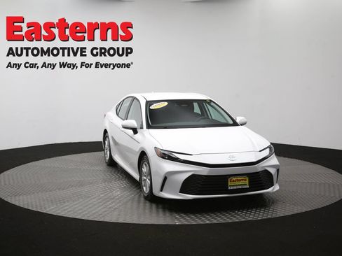 Used 2025 Toyota Camry LE FWD image 50