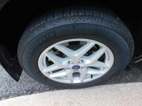 Used 2022 Ford Edge SEL w/ Convenience Package image 7