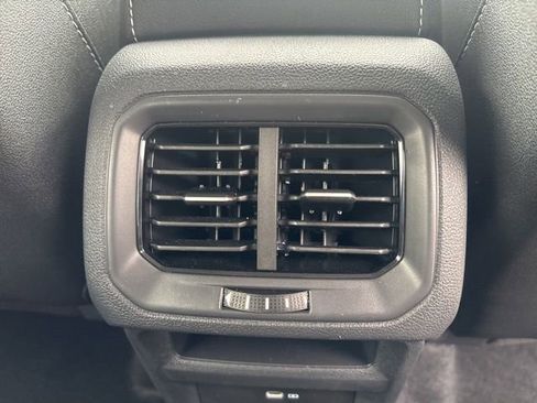 Used 2024 Volkswagen Taos SE FWD image 37