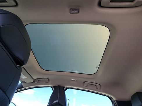 New 2026 Nissan Leaf Platinum+ w/ Illuminated Package FWD image 9