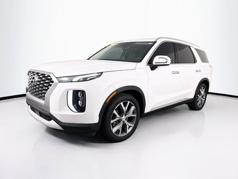 Used 2021 Hyundai Palisade SEL w/ Premium Package FWD image 3