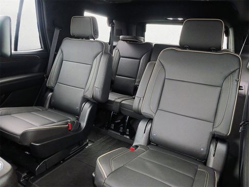 Used 2023 Chevrolet Tahoe Premier image 9