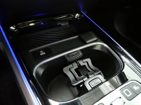 Certified 2026 Mercedes-Benz GLB 250 4MATIC image 29